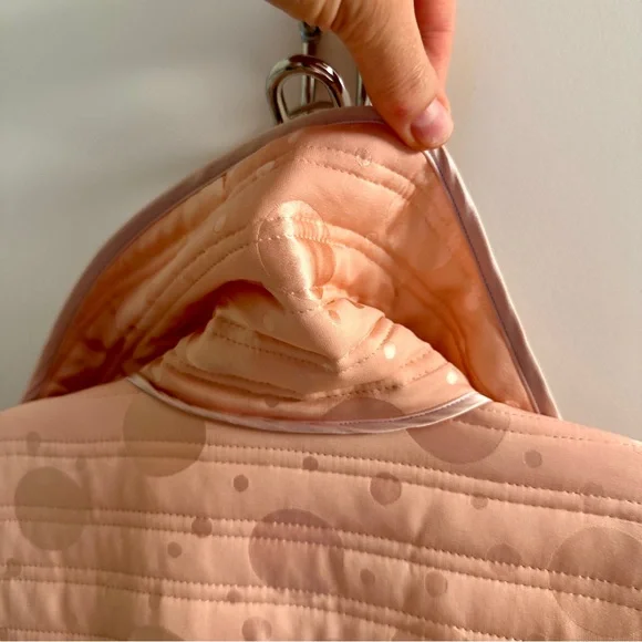 Vintage Fernando Sanches Pink and Cream Quilted Robe 100% Silk - Picture 8 of 9